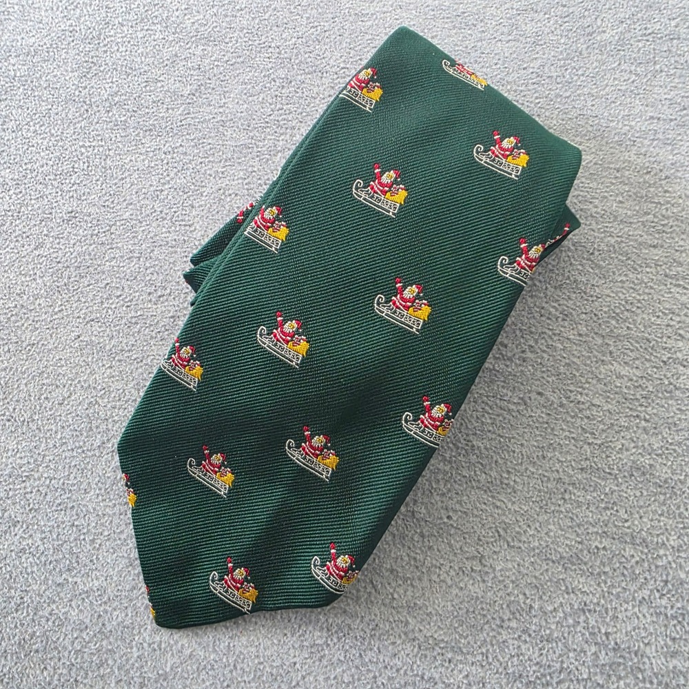 Brooks Brothers Makers Mens Christmas Tie Green Santa Sleigh Silk Blend England